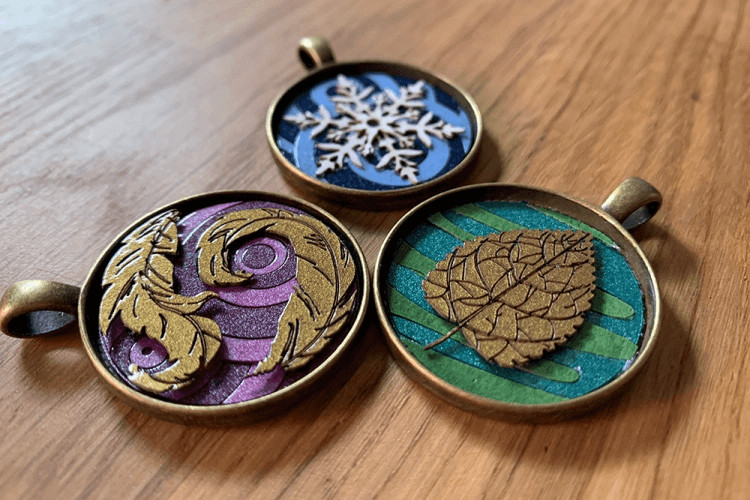 how to cut epoxy resin jewelry