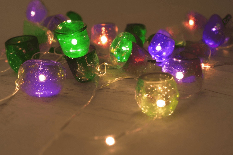 Can you put fairy lights in resin?